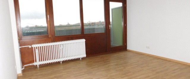 ***Tolle 2-Zimmerwohnung mit Laminat und 2 Balkone*** - Photo 1