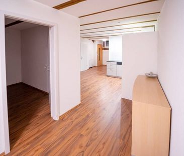 Charmante 2-Zimmer-Wohnung in historischem Gebäude in Murten - Photo 4