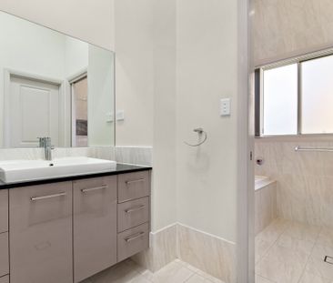 38C Queens Road, Asquith NSW 2077 - House For Rent | Domain - Photo 3