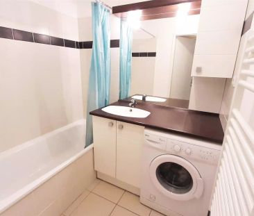 location Appartement T3 DE 66.17m² À MEZE - Photo 4