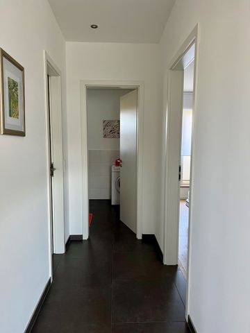 *Luxuriöse 2 Zimmer Wohnung - komplett ausgestattet und möbliert* - Photo 2