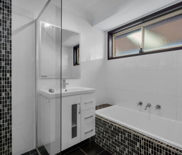 Great location home in Amazing friendly suburb - Photo 6