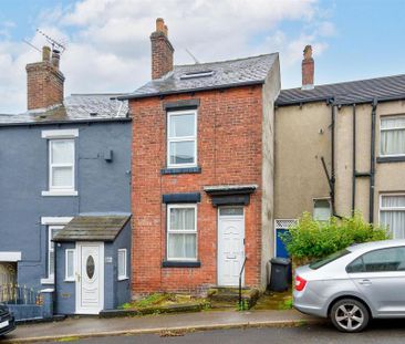 3 bedroom terraced house to rent - Photo 2