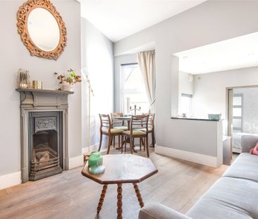 Medfield Street, London, SW15 - Photo 1