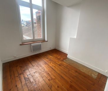 Location Appartement 2 pièces 55m² LILLE 59000 - Photo 5