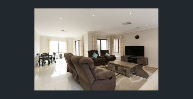 Modern Family Living in a Prime Seabrook Location - Photo 1