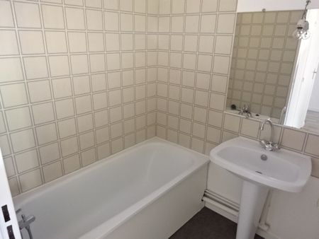 Location Appartement 2 pièces 46m² - Photo 3