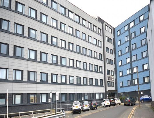 1 Bedroom Apartment To Let - Photo 1