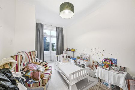 3 bedroom apartment to rent - Photo 4