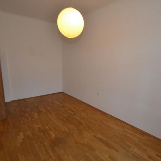 PROVISIONSFREI – Jakomini – 27m² – 1 Zimmer – extra Küche – Studentenhit – wohnbeihilfenfähig - Foto 1