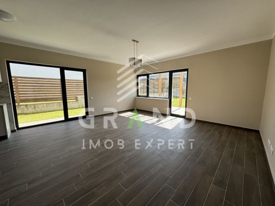 TOTUL NOU!Casa individuala,4 camere,3 BAI,TERASA,GARAJ,zona - Fotografie 1