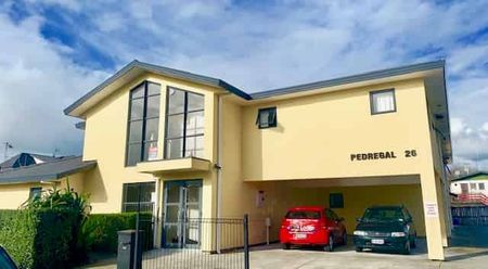 Student Rental - Photo 2