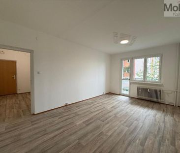 Pronájem bytu 2+1 54 m2 - Fotografie 2