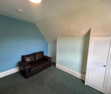 London Road, Guildford, GU1 - Photo 1