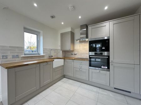 2 bedroom ground floor flat to rent - Photo 5