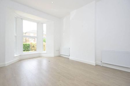 5 bedroom semi-detached house to rent - Photo 3