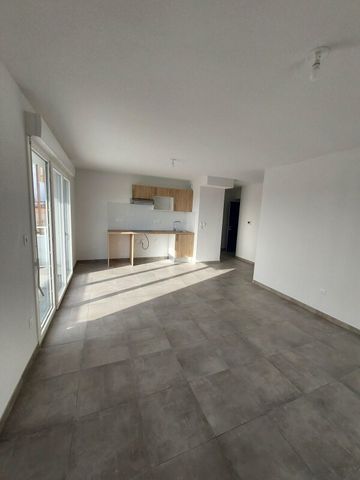 Location Appartement 3 pièces 59m² NIMES 30000 - Photo 2