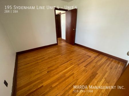 CHARMING 2 BEDROOM/1 BATHROOM UNIT IN DRESDEN+UTILITIES - Photo 2