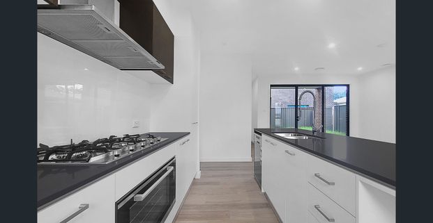 Ultra Modern Family Home - Photo 1