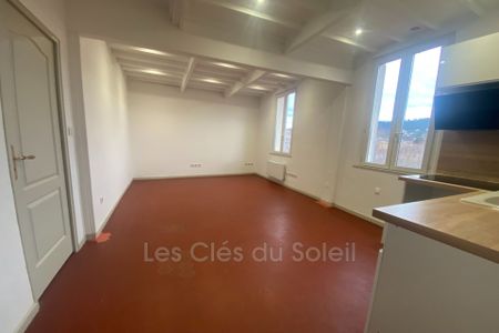 Location appartement 2 pièces 43 m² Brignoles - Photo 2