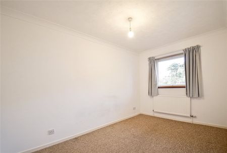 Well presented 2 bedroom semi-detached house to rent in Impington offering excellent access to City centre, Science Park, A14 and M11. GCH. Driveway parking for 2 cars. Local amenities close by. Unfurnished. - Photo 2