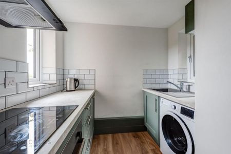 1 bedroom flat to rent - Photo 5