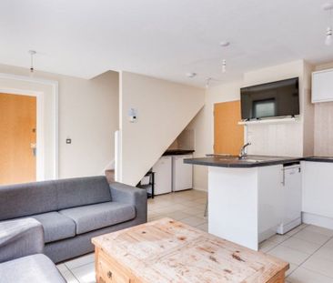 £822 p/w (£3,562 pcm) - Photo 5