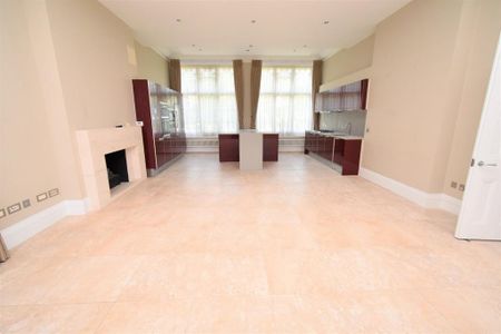 3 bedroom flat to rent - Photo 5