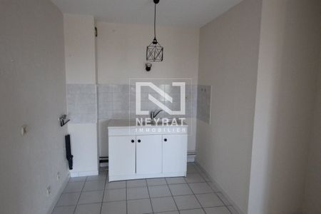 Location Appartement 2 pièces 55m² ST GERMAIN DU BOIS 71330 - Photo 4