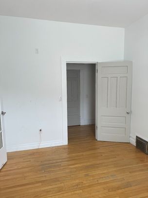 484A Gladstone Avenue Ottawa ON K1R 5N8 - Photo 1