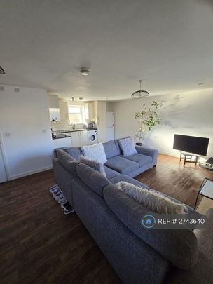 2 bedroom flat to rent - Photo 1
