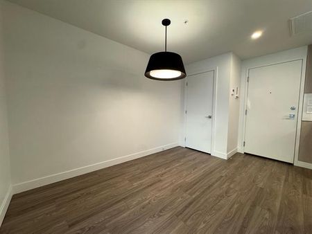 285 Boul. Hymus - Photo 4