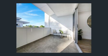 Modern Townhouse Living in the Heart of Southport - Photo 4