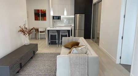 Furnished & Carpark Included - Photo 2