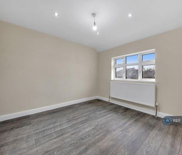 5 bedroom semi-detached house to rent - Photo 6