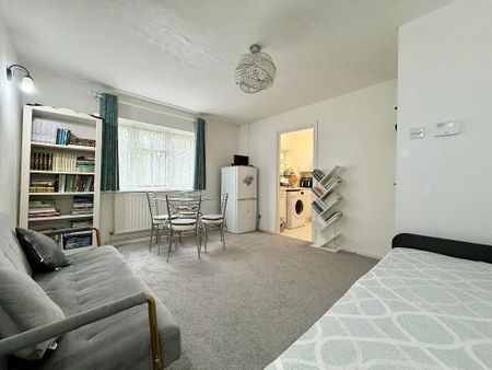 2 bedroom apartment to rent - Photo 4