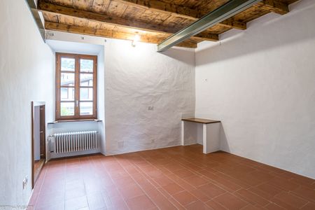 RANCATE – AFFASCINANTE CASA CON LOGGIA E VISTA PANORAMICA - Foto 4
