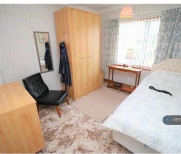 3 bedroom end of terrace house to rent - Photo 3