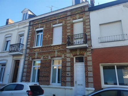 Location maison 5 pièces - 162.04m² à Saint-amand-les-eaux (59230) - Photo 2