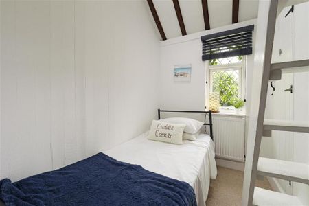 3 bedroom detached house to rent - Photo 3