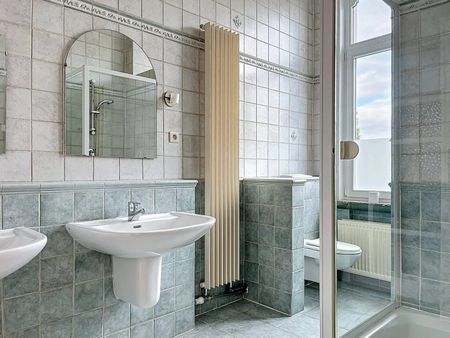 Tout savoir sur cet appartement à Forest, à Forest - Photo 3