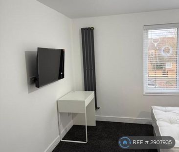 1 bedroom in a house share to rent - Photo 3