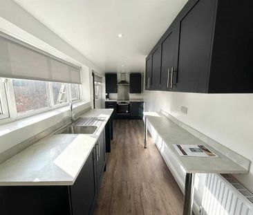 2 bedroom terraced house to rent - Photo 3