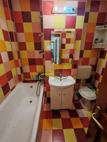 Apartament de inchiriat 2 camere Bacau central - Photo 4