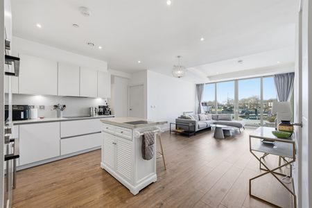 The Waterside Apartments, Pavilion Road, NG2 5PJ - Photo 3
