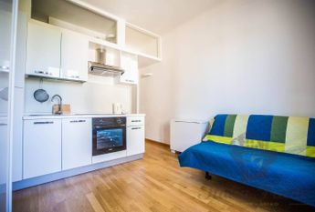 Студия возле метро Brenta