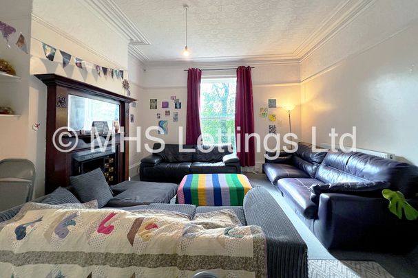 7 Bedroom End Terraced House for rent in Headingley Lane - Photo 1