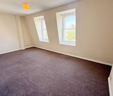 Studio Flat, First Avenue, Hove - Photo 4