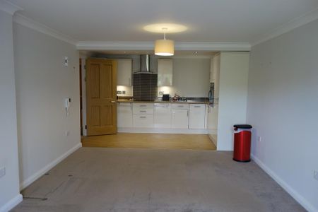 2 bedroom retirement property to rent - Photo 2