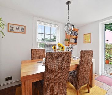 3 bedroom semi-detached house to rent - Photo 4